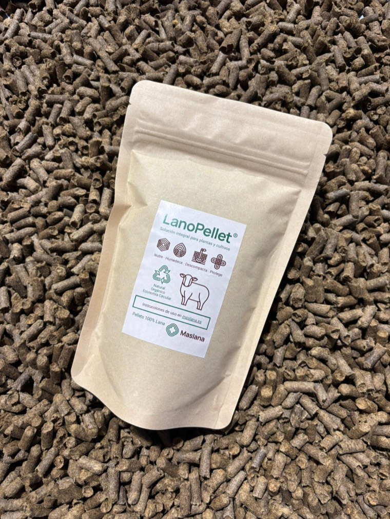 Bolsa de LanoPellet, el abono en pellets de lana de oveja de Grazalema Regenerativa